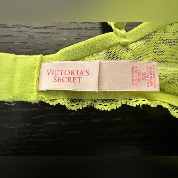 Victoria's Secret Lace Underwire Bra Set - Blue and Yellow - Picture 5 of 6